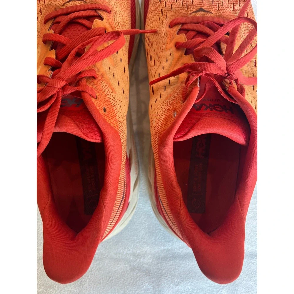 Hoka One One hoka one